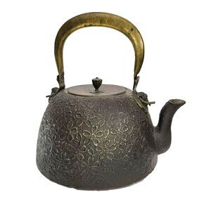 Japanese Cast Iron Teapot Antique Tetsubin Floral Brass Handle CT404